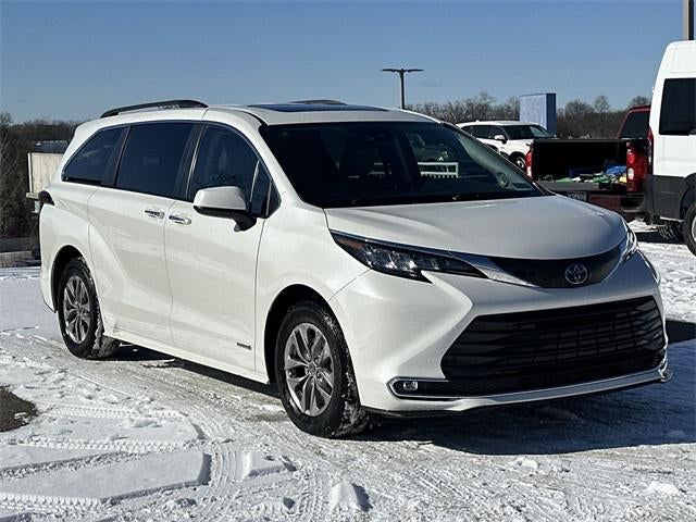 2021 Toyota Sienna XLE
