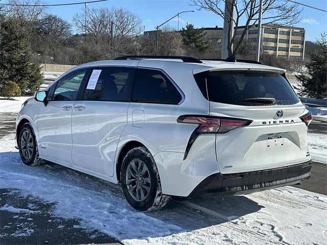 2021 Toyota Sienna XLE