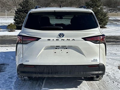 2021 Toyota Sienna XLE