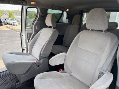 2017 Toyota Sienna LE