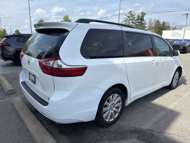 2017 Toyota Sienna LE