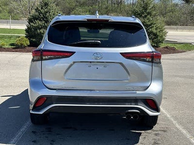 2022 Toyota Highlander XSE