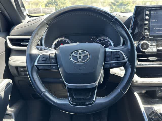 2022 Toyota Highlander XSE