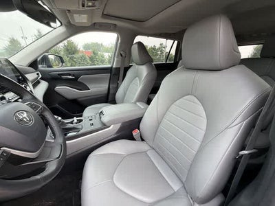 2023 Toyota Highlander Hybrid XLE