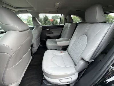 2023 Toyota Highlander Hybrid XLE