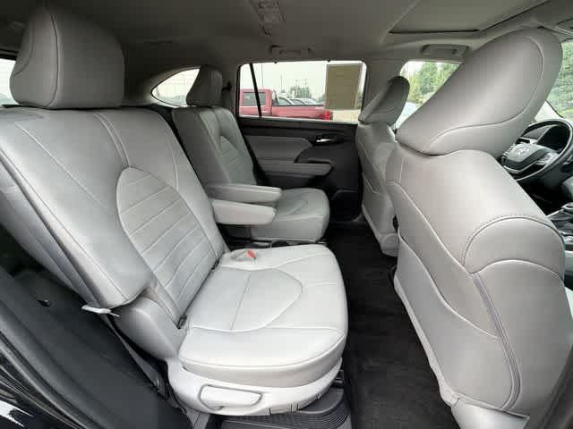 2023 Toyota Highlander Hybrid XLE