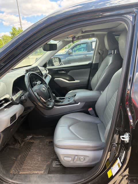 2023 Toyota Highlander Hybrid XLE