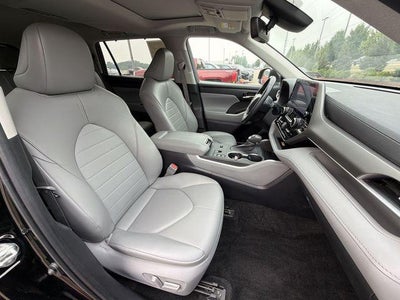 2023 Toyota Highlander Hybrid XLE