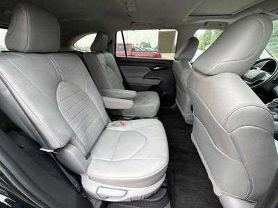 2023 Toyota Highlander Hybrid XLE