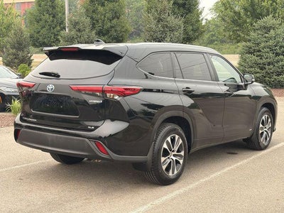 2023 Toyota Highlander Hybrid XLE