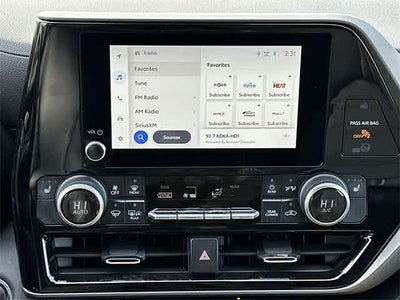 2023 Toyota Highlander Hybrid XLE