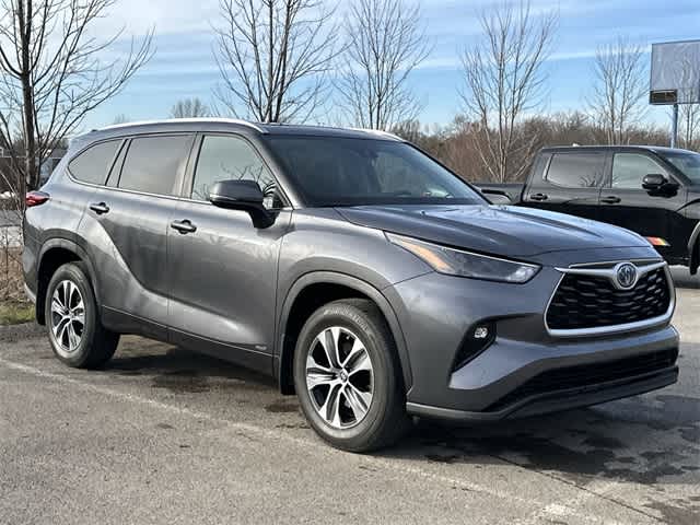 2023 Toyota Highlander Hybrid XLE