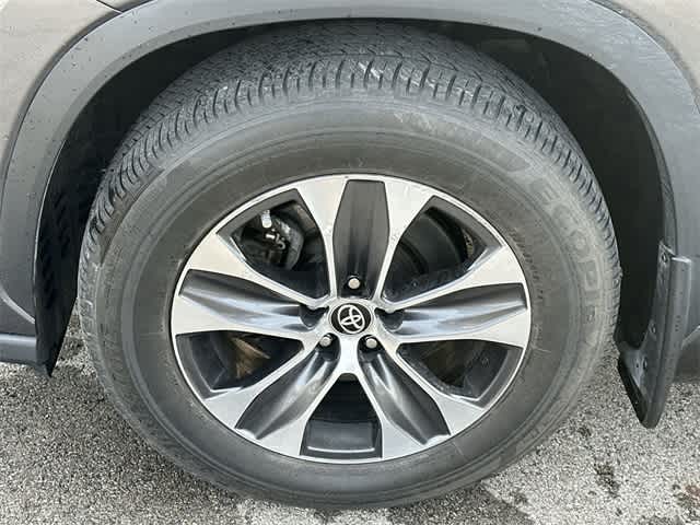 2023 Toyota Highlander Hybrid XLE