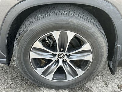 2023 Toyota Highlander Hybrid XLE