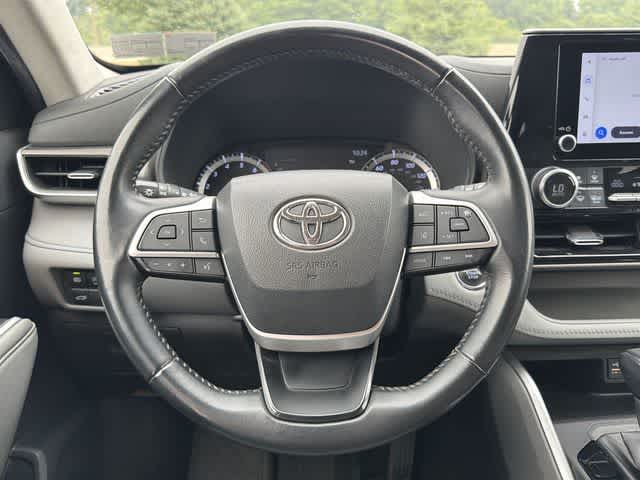 2023 Toyota Highlander LE