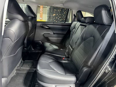 2025 Toyota Highlander XLE
