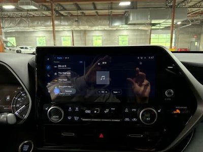 2025 Toyota Highlander XLE