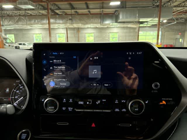 2025 Toyota Highlander XLE