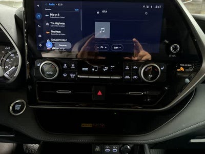 2025 Toyota Highlander XLE