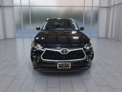 2025 Toyota Highlander XLE