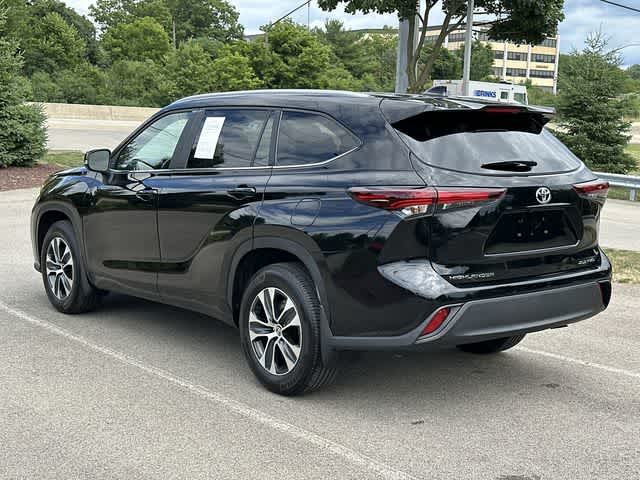 2025 Toyota Highlander XLE