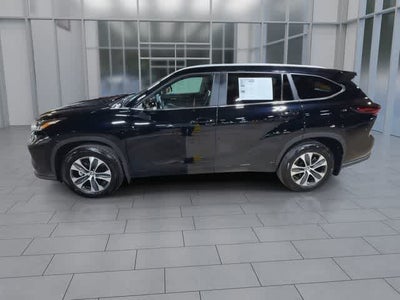 2025 Toyota Highlander XLE