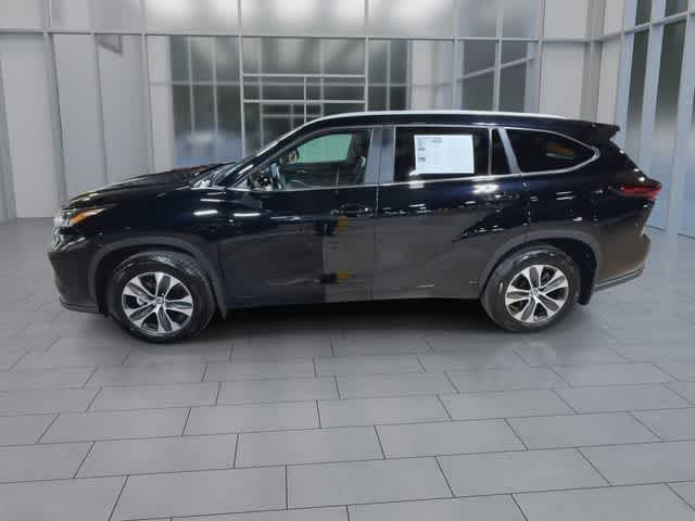 2025 Toyota Highlander XLE