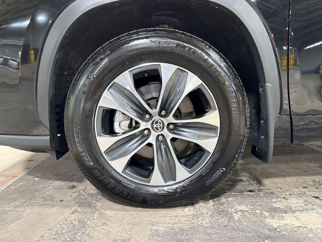 2025 Toyota Highlander XLE