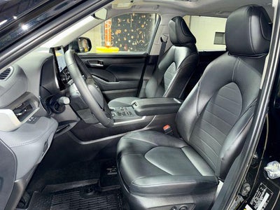 2025 Toyota Highlander XLE