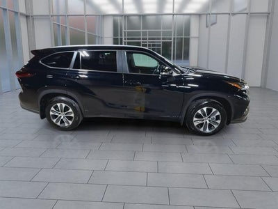 2025 Toyota Highlander XLE