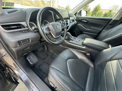2023 Toyota Highlander XLE