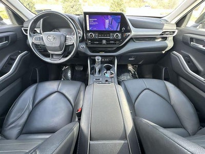 2023 Toyota Highlander XLE
