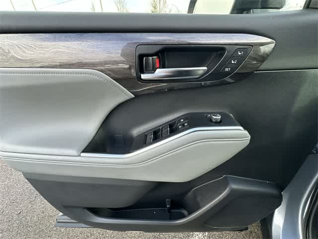 2024 Toyota Highlander Limited