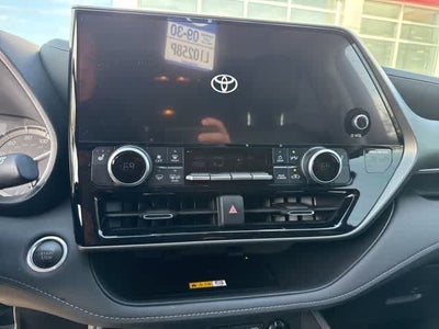 2024 Toyota Highlander XLE