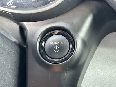2025 Toyota Sienna LE
