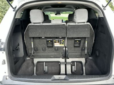 2025 Toyota Sienna LE