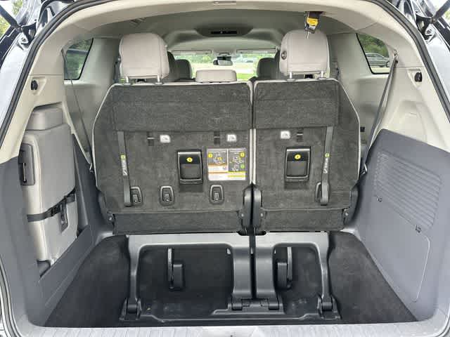 2023 Toyota Sienna LE