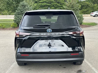 2023 Toyota Sienna LE