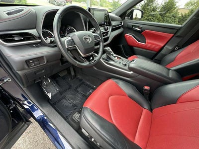 2022 Toyota Highlander XSE