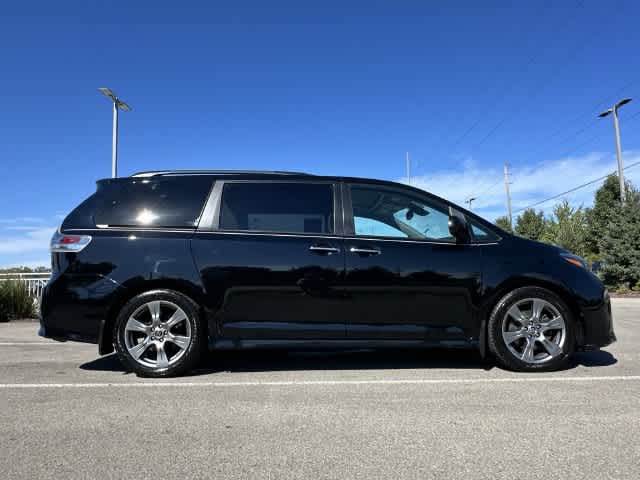 2018 Toyota Sienna SE Premium