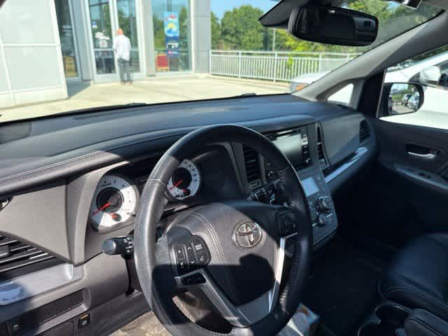 2018 Toyota Sienna SE Premium
