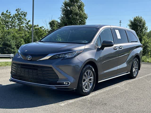 2023 Toyota Sienna XLE