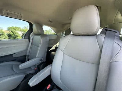 2023 Toyota Sienna XLE