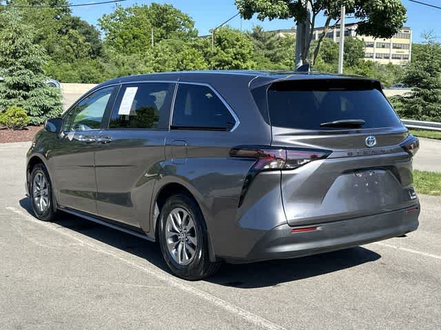 2023 Toyota Sienna XLE