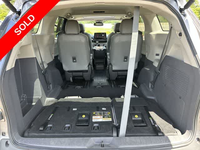 2023 Toyota Sienna XLE
