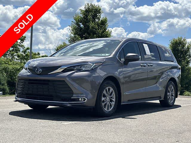 2023 Toyota Sienna XLE