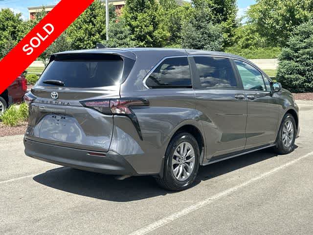 2023 Toyota Sienna XLE