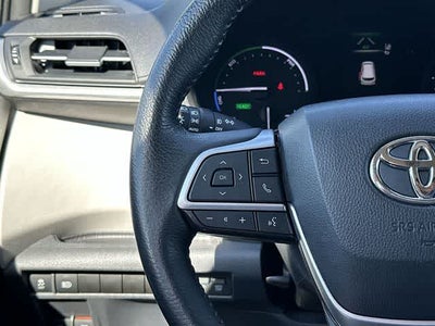 2023 Toyota Sienna XLE