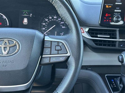 2023 Toyota Sienna XLE