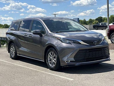 2023 Toyota Sienna XLE